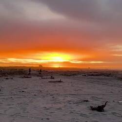 Sonnenuntergang am Strand, Vollmond, Regenbogen und Alpenglühen... mehr geht nicht!