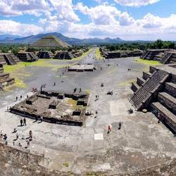 Panoramic photo of Teotihuacán.