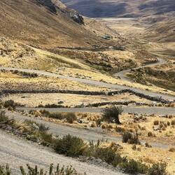 Hairpins on the way to the wallpaintings