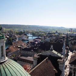 Blick vom begehbaren Glockenturm der St. Ursus Kathedrale, dem höchsten Punkt in Solothurn