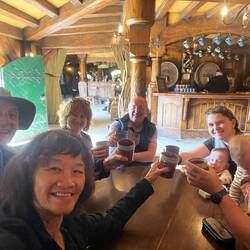 Unsere Biertischrunde aus aller Welt 🌍