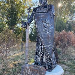 I give every pilgrim statue a high five when I pass. ✋