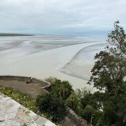 View over the mudflats. You can see a group of people down below