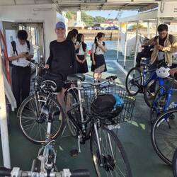 Yes we can - von der letzten Insel nach Onomichi geht es mit einer kurzen Fährfahrt