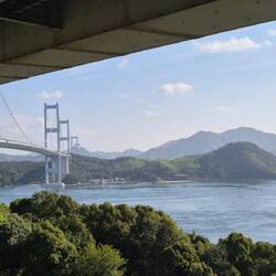 Die erste Brücke ist mit 4 km direkt die Längste