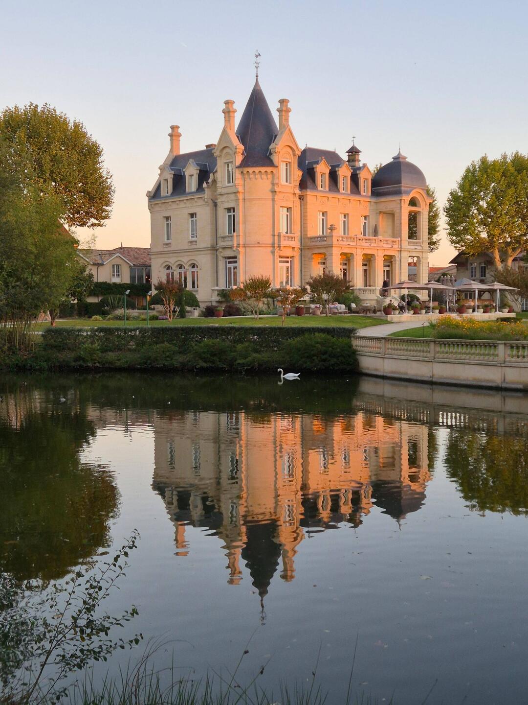 Hotel Grand Baraill at sunset