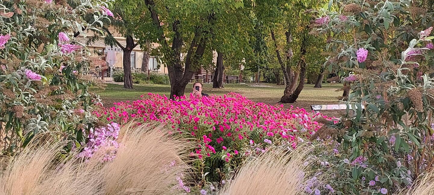 Jim taking a picture of me taking a picture of him😂