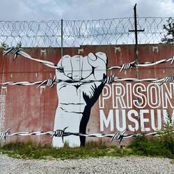 Eingang zur Gefängnis Ruine