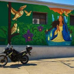 Wandkunst mit Seele – Margarita leuchtet bunt