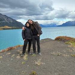 Am Chilko Lake – gemeinsam im Wind und in der Weite der Berge.