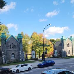 Notre-Dame-des-Neiges Cemetery