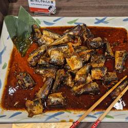 Japanisches Frühstück in Vollendung - gegrillte Sardinen in Soße