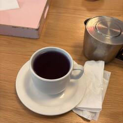 Purple Tea - Schmetterlingsörbse. Hatten wir schon, sorry
