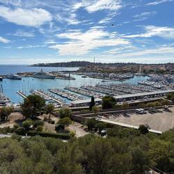 Aussicht vom Fort über den Hafen