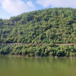 A long trekkers walkway ... we didn't see a start or end point (or a trekker, for that matter).