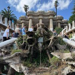 Fountain in the Parc
