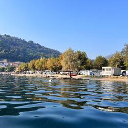 Unser Campingplatz vom Wasser
