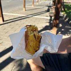 Spaghetti auf die Hand 🤣 in Minora