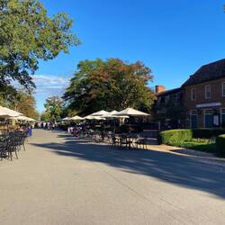 Die ganze Straße ist Fußgängerzone!