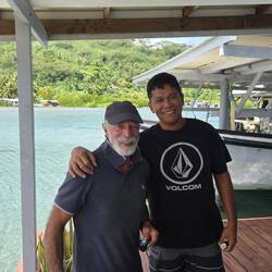 Le patron de Ia Orana Pearl farm