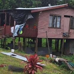 Unterwegs gibt's überall Häuser