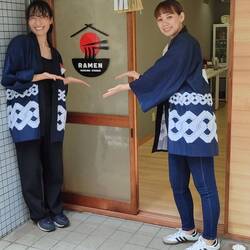 ..die Kursleiterinnen des Studios