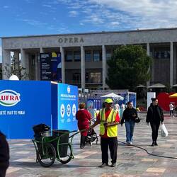 Dank der Damen und Herren der Straßenreinigung ist alles sehr sauber 👍