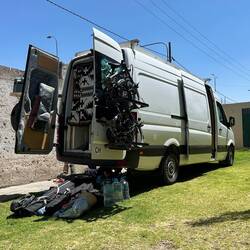 Seit Cusco ist die hintere Achse verschoben, niemand wollte sie richten, zu viel Arbeit 😅🛠️