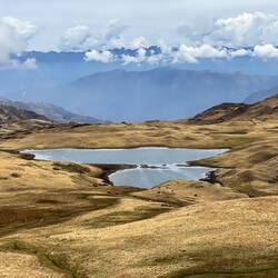 Once again, open grass plains above 4000m