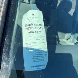 Eintritt in den Jasper Nationalpark – das Ticket gut sichtbar hinter der Windschutzscheibe.