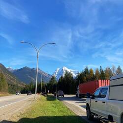 Majestätischer Blick auf den Mount Robson.