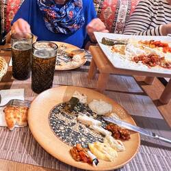 Wir bleiben bei den Vorspeisen beim Abendessen in Karaköy!!