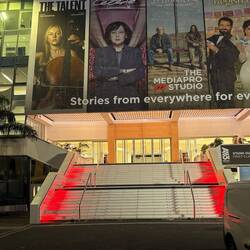 Roter Teppich nur beleuchtet