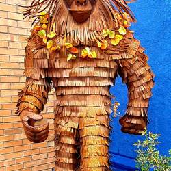 Keine Ahnung, was der zu bedeuten hat. Mr. Schindel?