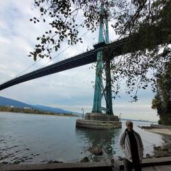 Lions Gate Bridge - dieses Mal von unten