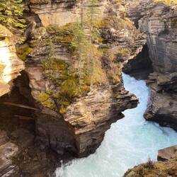 Hier wird sichtbar, wie unaufhaltsam Wasser und Eis die Landschaft formen und verändern.