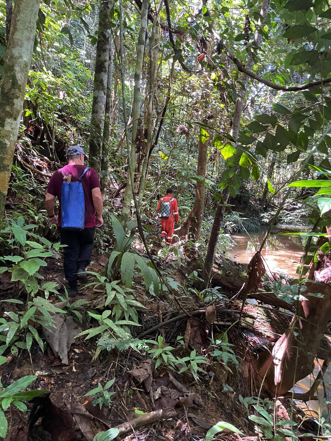 Unterwegs zu den Höhlen