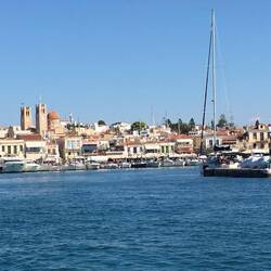Aegina old harbour - busy as ever on arrival