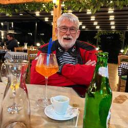 Die Reiseveranstalter und Autoren: Klaus,...