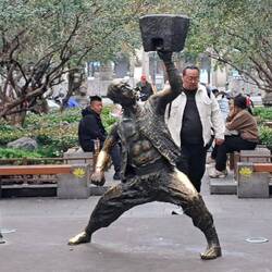 Sculpture at one end of the Muslim Quarter.