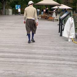 Originale Kleidung wie damals 😅