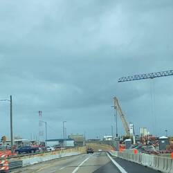 Zufahrt Zaum Tunnel über einige km Brücke...