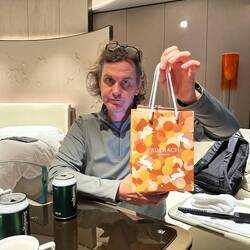 Endlich ein Stück Schokolade und Bier von Wolfgang