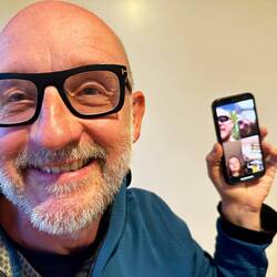 Telefonieren zu fünft! 🥰