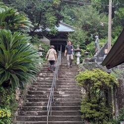 Steps to Temple 18
