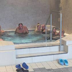 Einen Whirlpool hat's natürlich auch