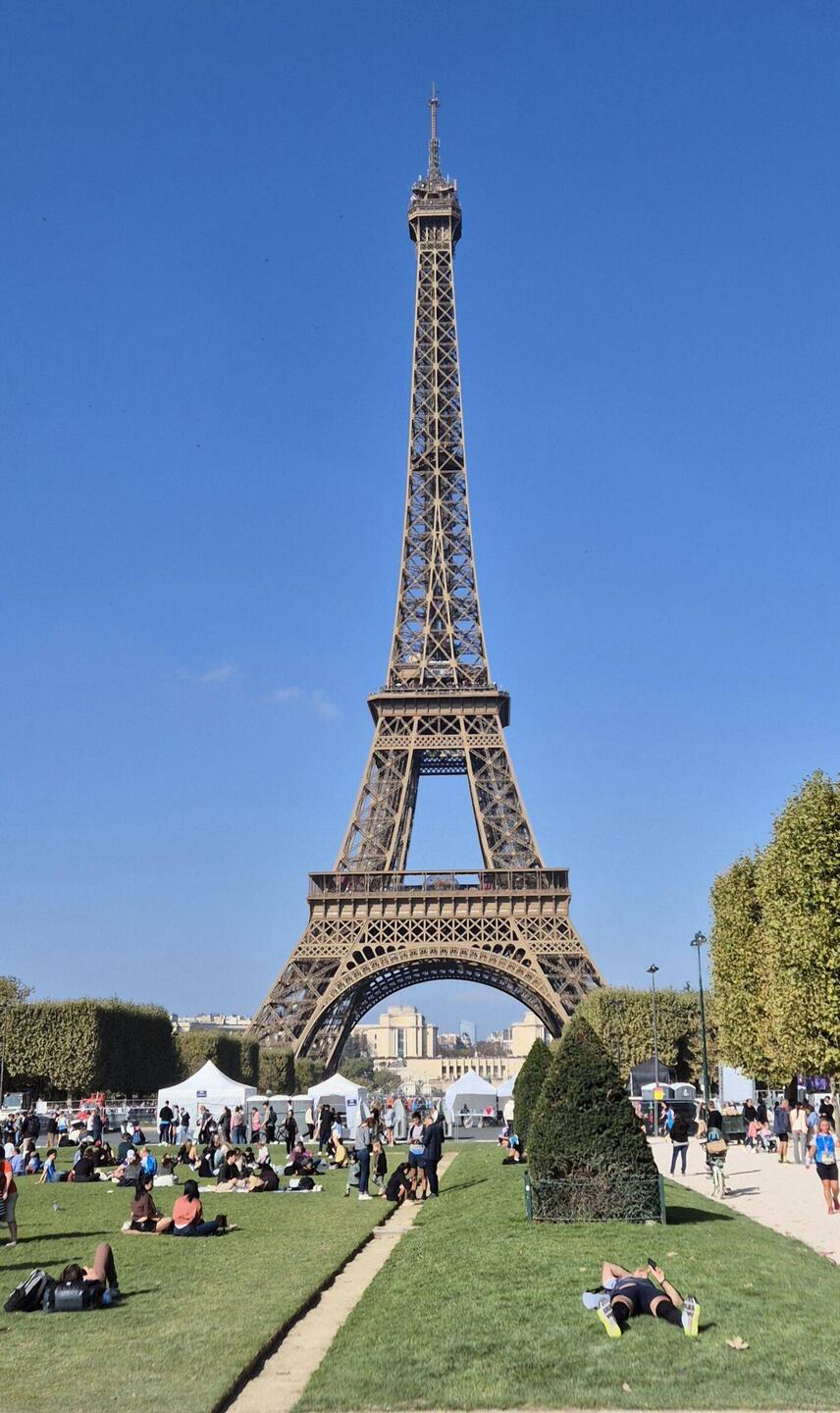 The Eiffel Tour, also the finish line for the Paris 20km on that day