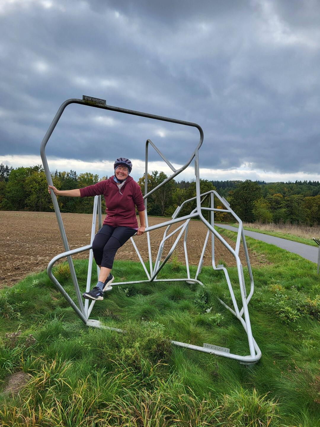 Skulptur am Radweg