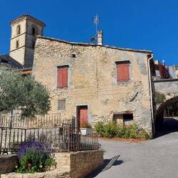 På "landsbytur" i Provence (Peyruis' bagland)