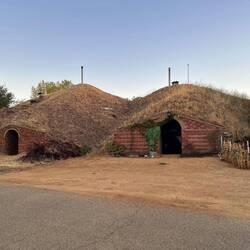 Bodegas in the village of Chozas de Abajo.